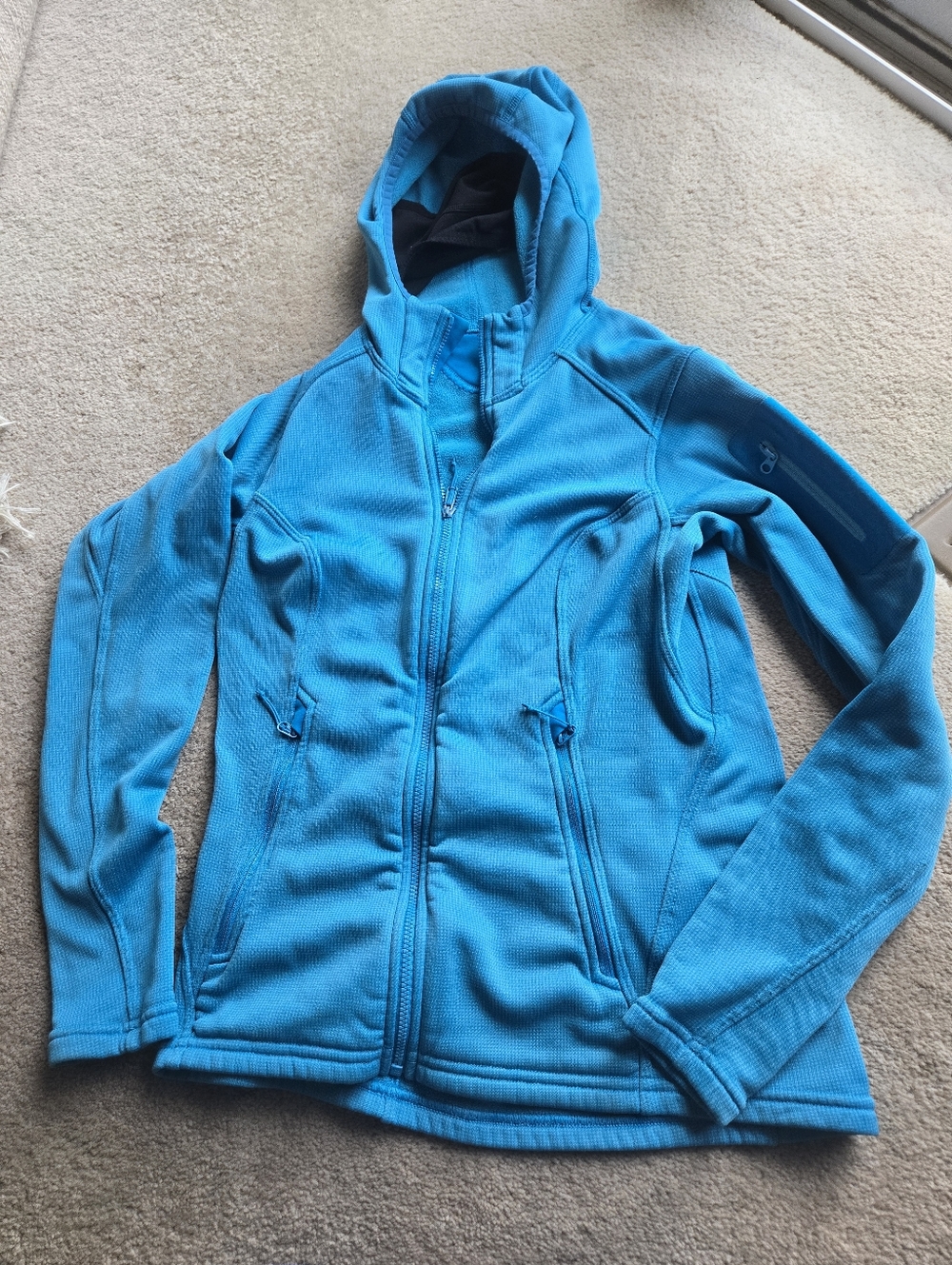 Arcterxy Fleece Hoody W Balacava.  W Xs